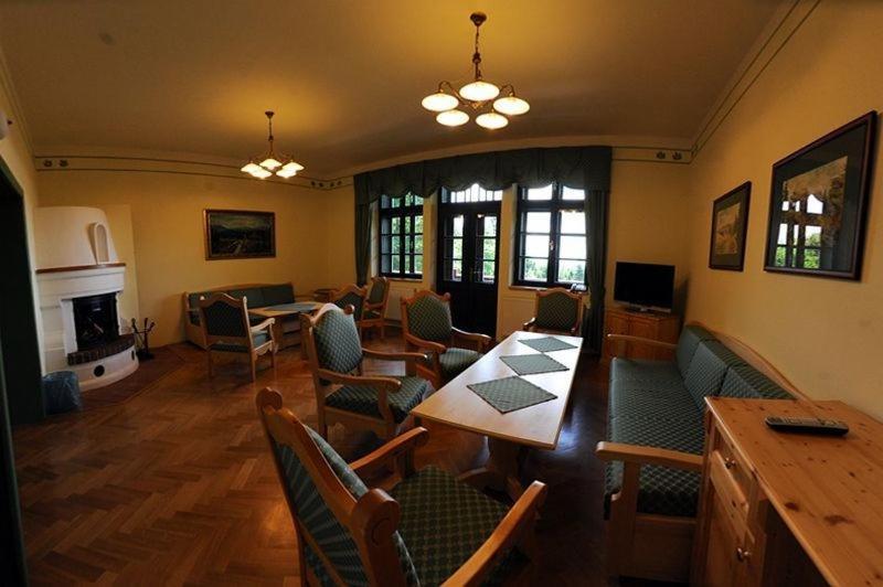 Hotel Svatý Tomáš Přední Výtoň Exteriér fotografie